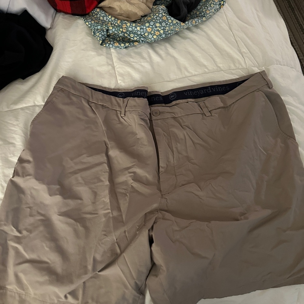 Vineyard vines shorts